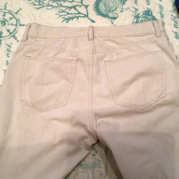 Banana Republic, Cream white jeans , 33 waist, 32 length - Picture 4 of 4
